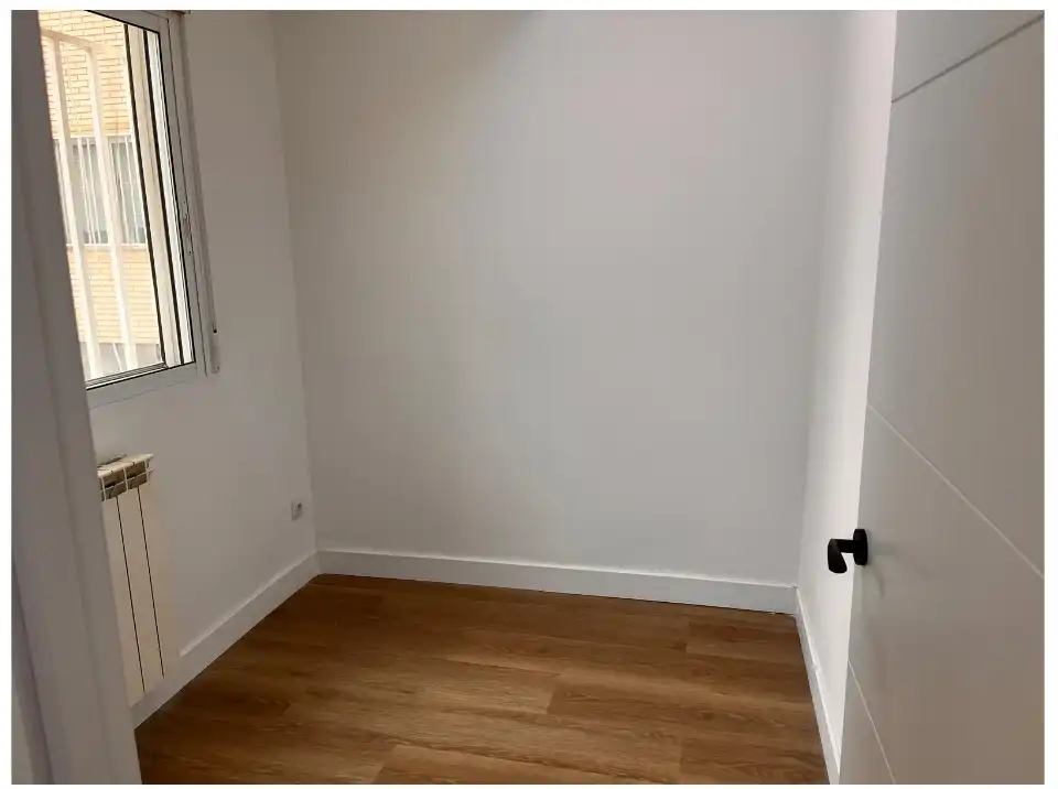 Bedroom of Flat for sale in Zaragoza  with Heating