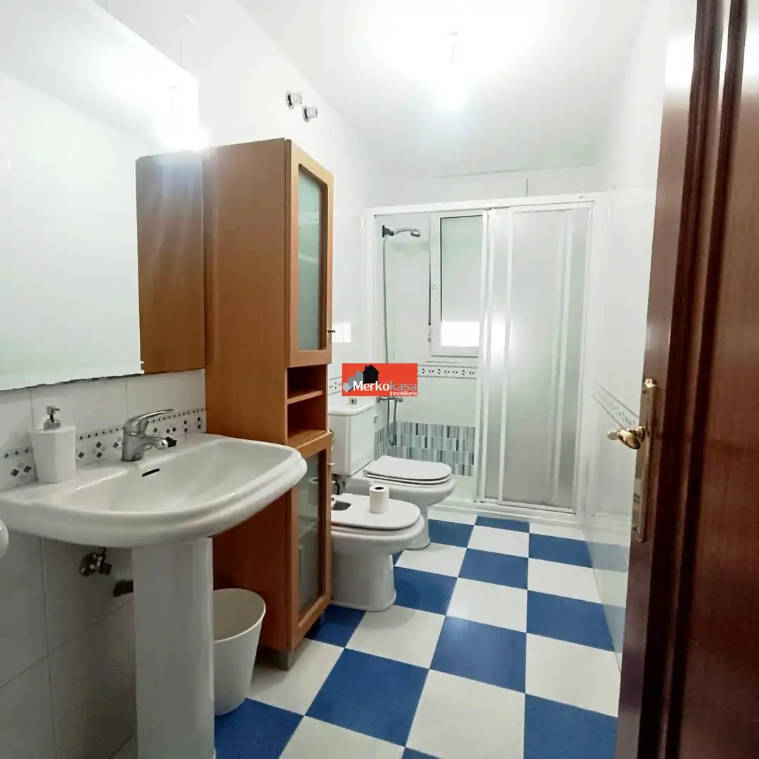 Bathroom of Flat for rent in Lugo  with Heating, Storage room and Furnished