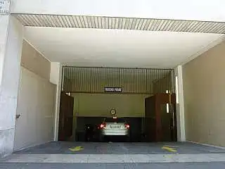Parking de Garaje en venta en Barcelona con Alarma