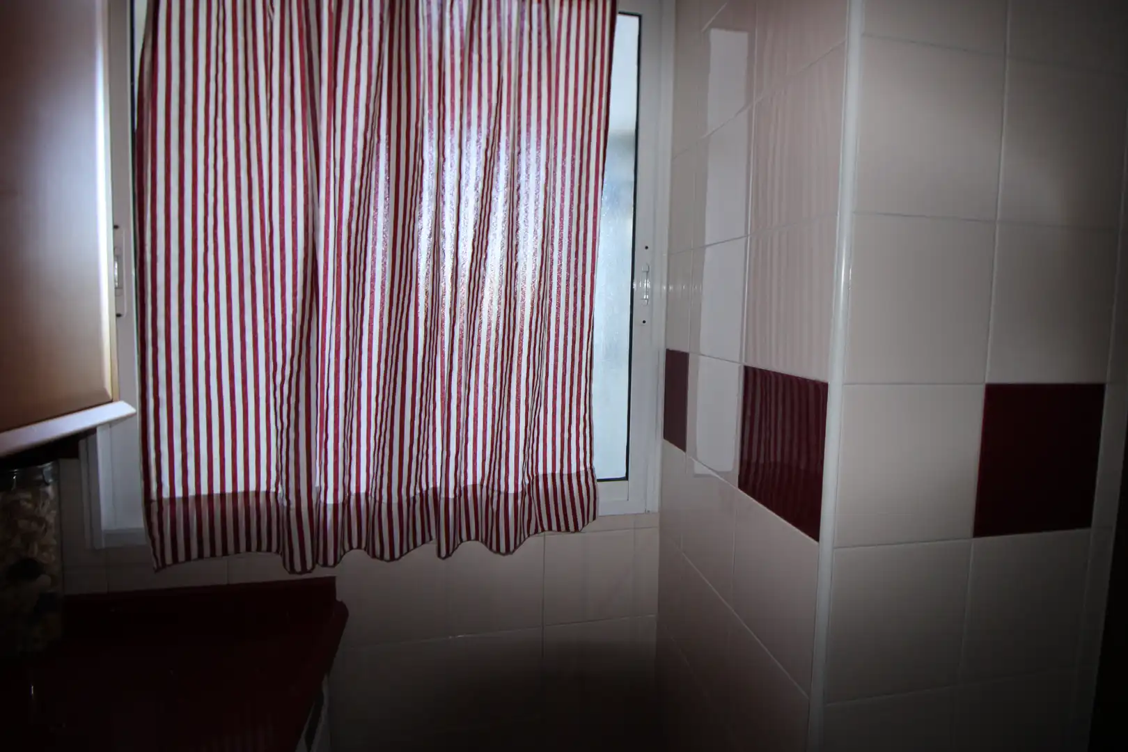 Baño de Piso en venta en Huelva con Aire acondicionado, Calefacción y Horno
