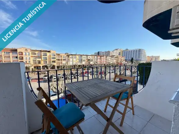 Apartamento con terraza en venta en Carrer de Sant Morí