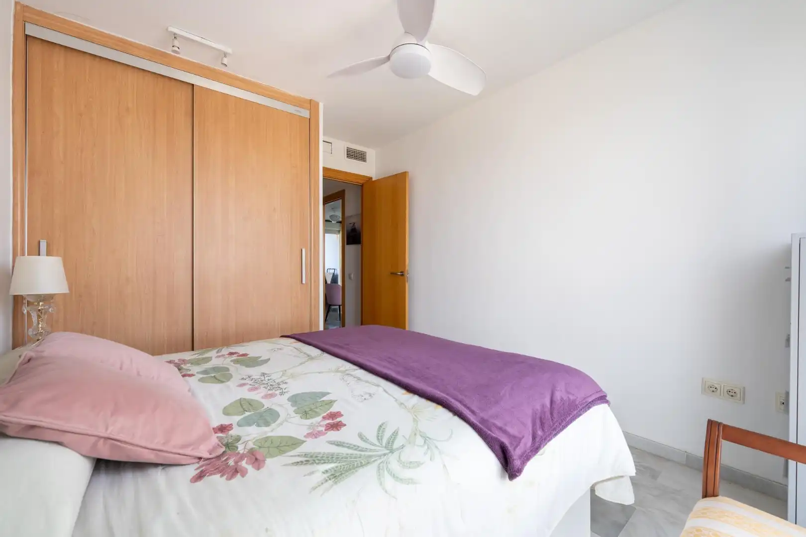Dormitori de Apartament en venda en Roquetas de Mar amb Aire condicionat, Calefacció i Jardí privat