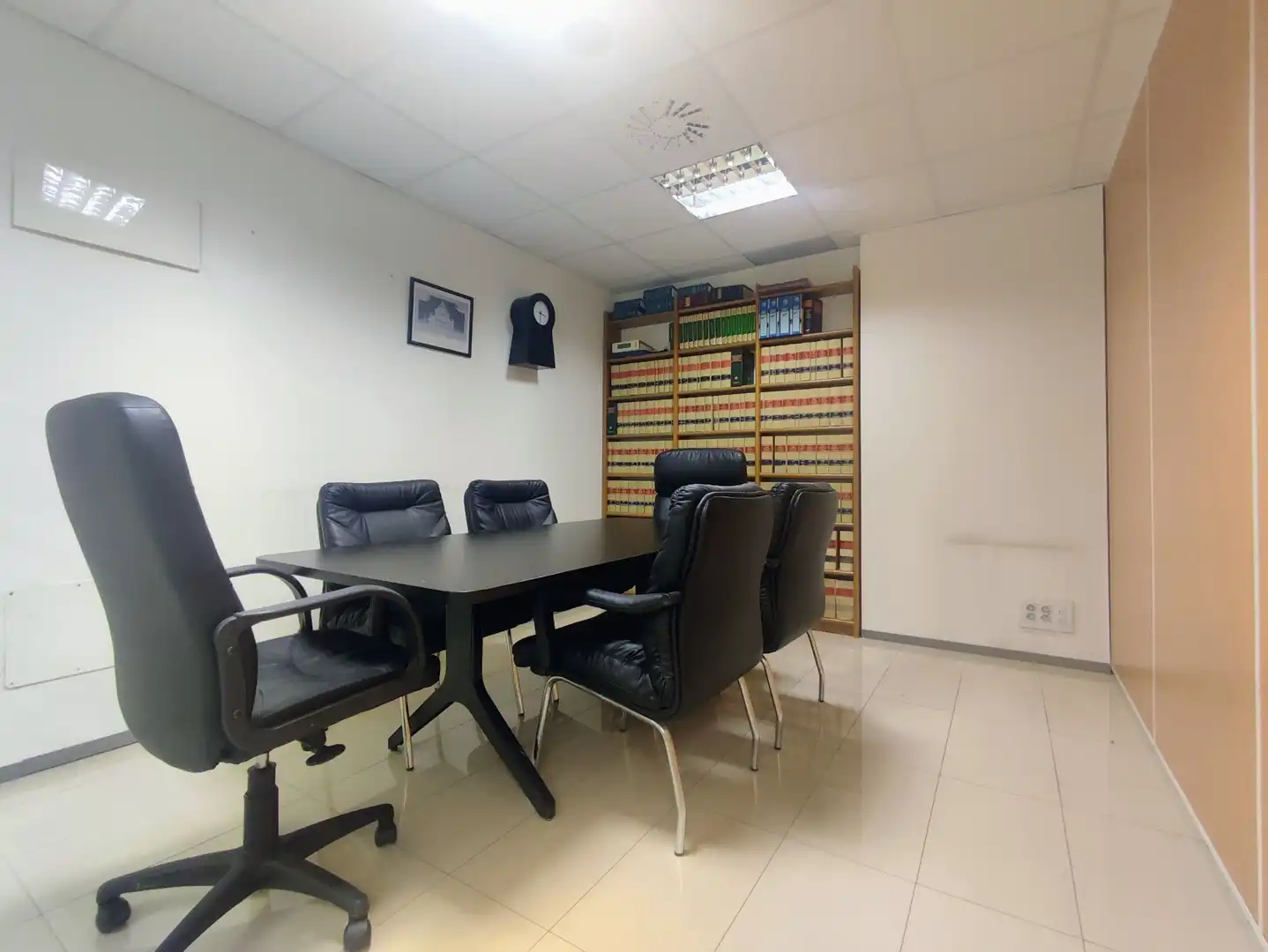 Oficina en venta en Aranguren con Aire acondicionado, Calefacción y Amueblado