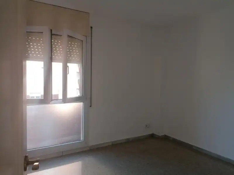 Bedroom of Flat for rent in Sabadell  with Heating, Oven and Balcony