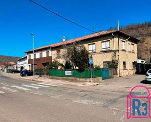 Vista exterior de Casa o xalet en venda en Matallana de Torío