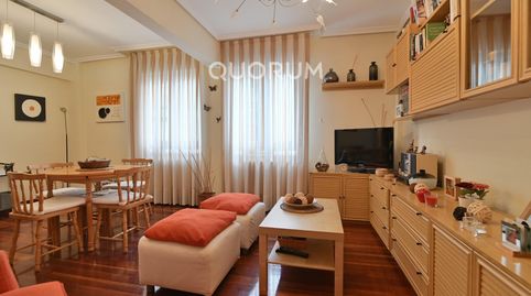 Foto 2 de Piso en venta en Santutxu - Basarrate, Bilbao