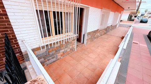 Foto 2 de Casa adosada en venda a Centro, Los Alcázares