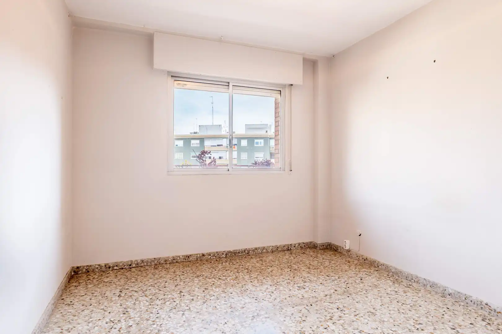 Dormitori de Pis en venda en Zaragoza amb Calefacció, Terrassa i Balcó