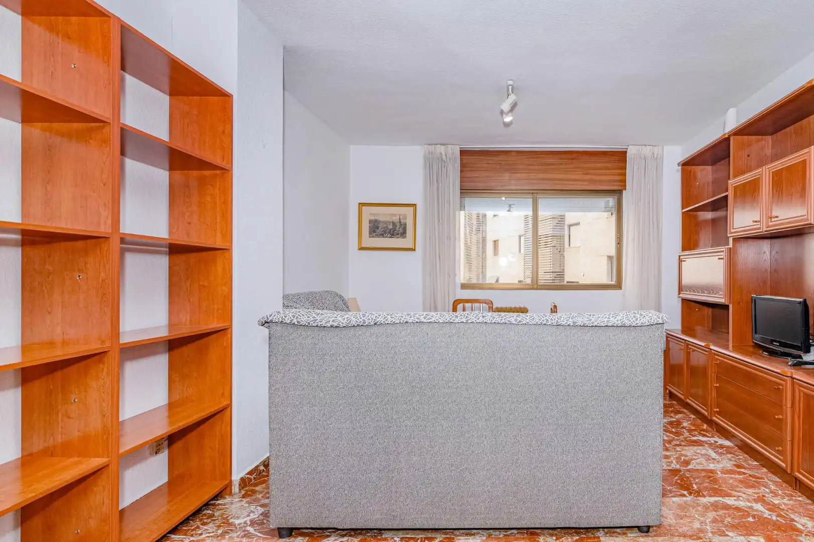 Sala d'estar de Pis en venda en Granada amb Calefacció i Moblat