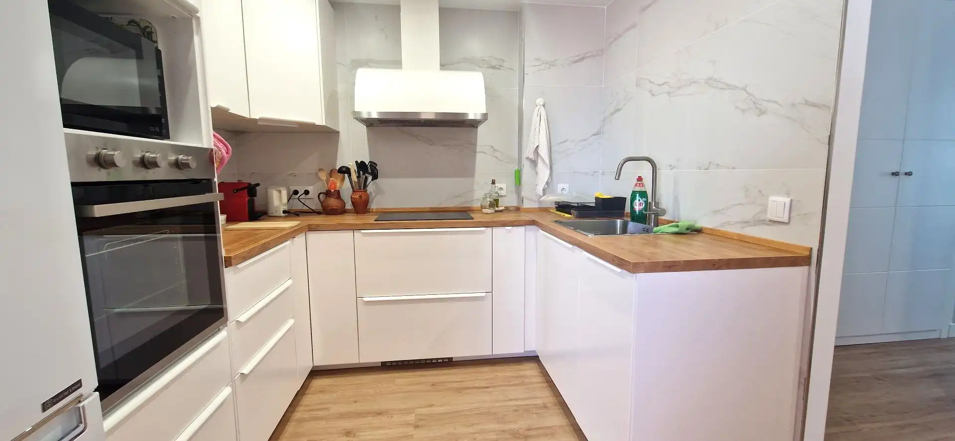 Küche von Wohnung zur Miete in El Rompido mit Klimaanlage, Terrasse und Gemeinschaftspool