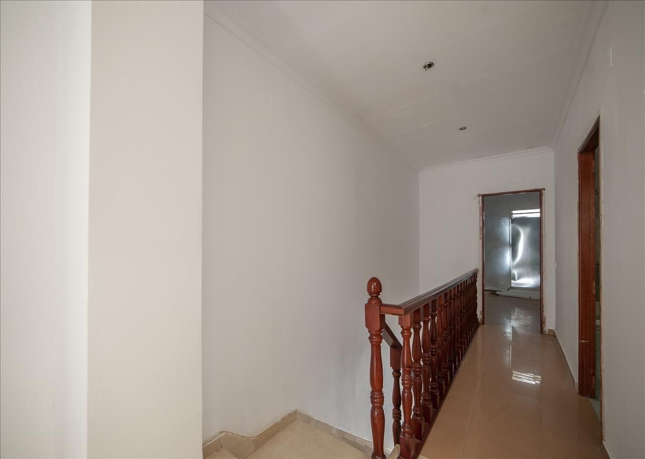 Single-family semi-detached for sale in Los Palacios y Villafranca