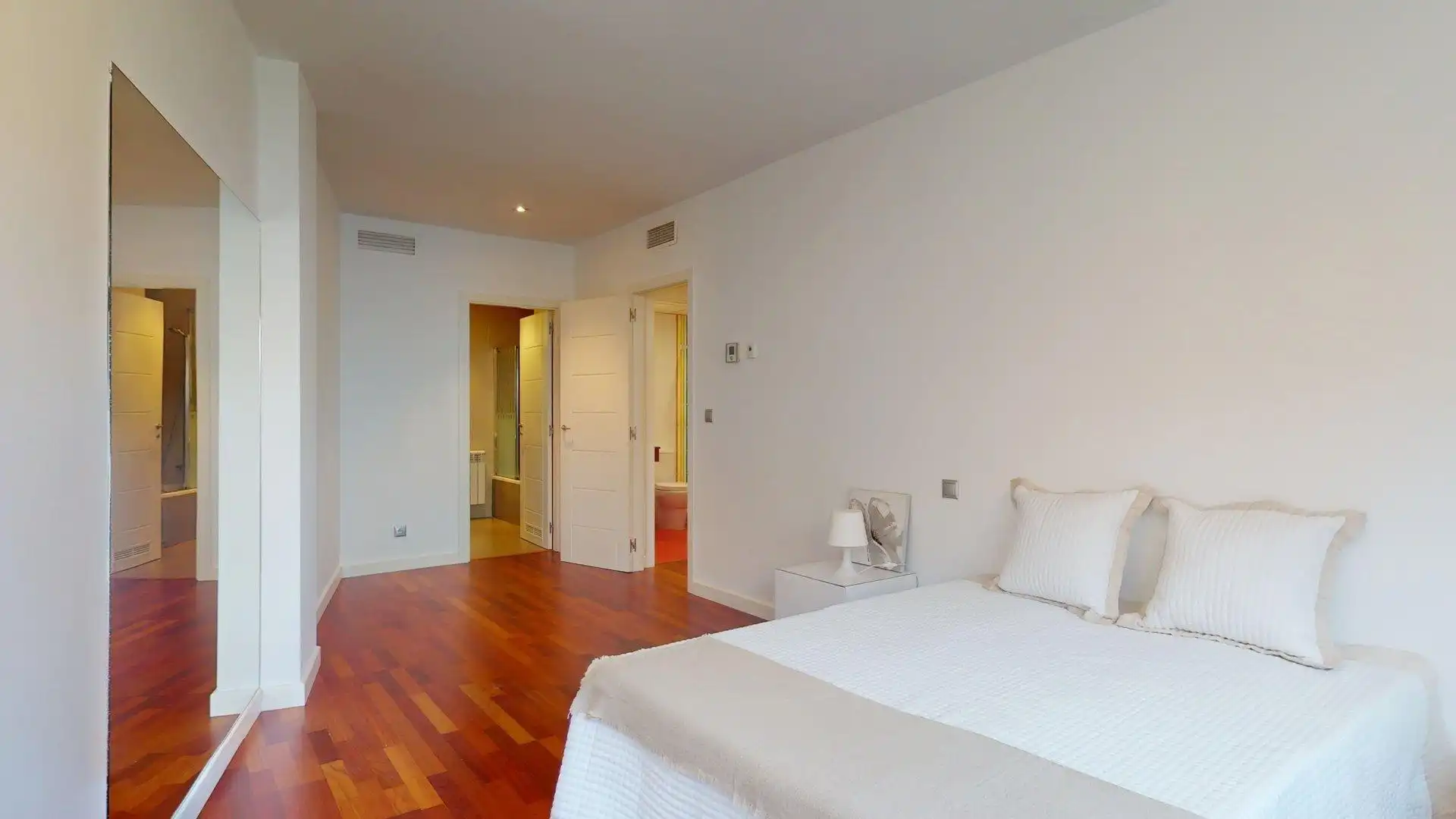 Habitación de Dúplex de alquiler en Zaragoza con Aire acondicionado, Calefacción y Balcón