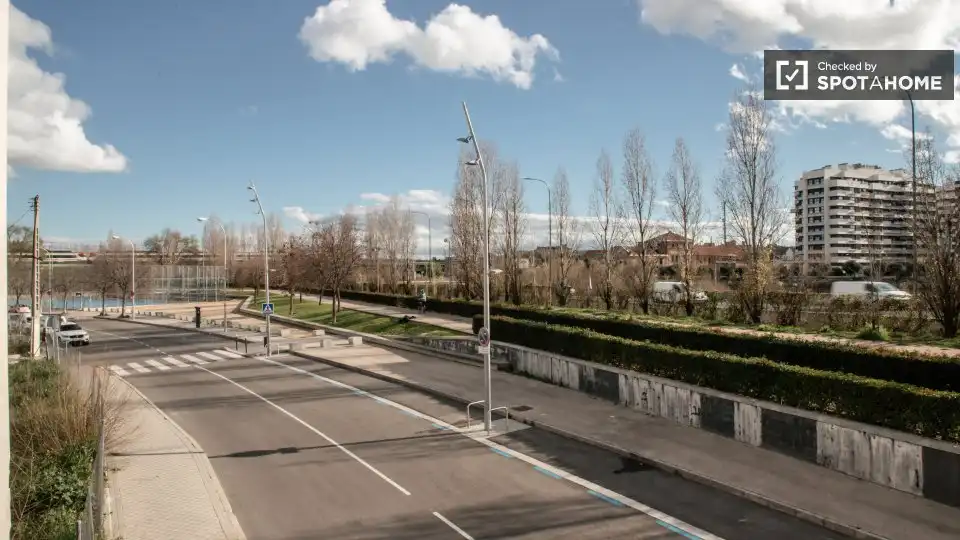 Vista exterior de Pis de lloguer en Madrid amb Aire condicionat, Calefacció i Moblat