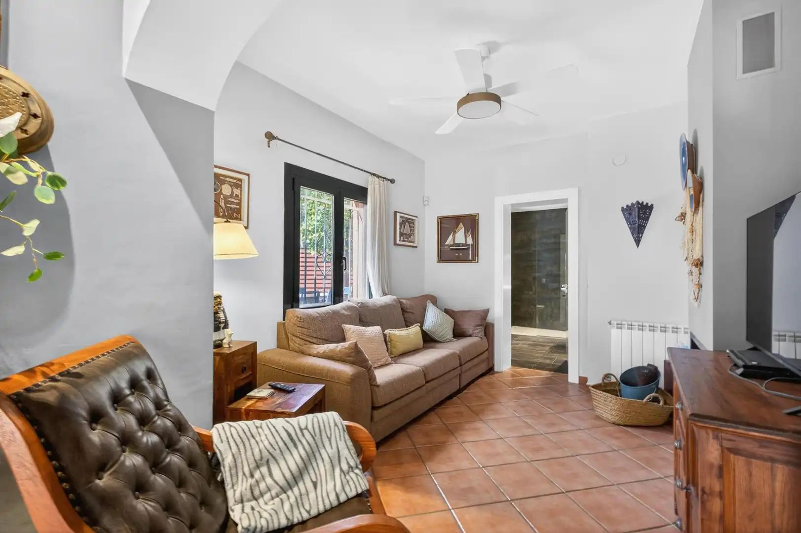 Sala de estar de Casa o chalet en venta en Begur con Calefacción, Jardín privado y Terraza