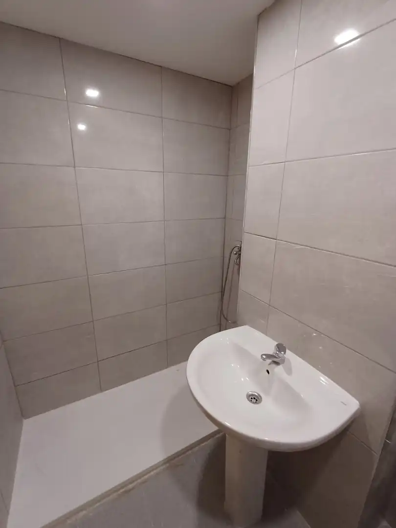 Bathroom of Flat for sale in Cuenca