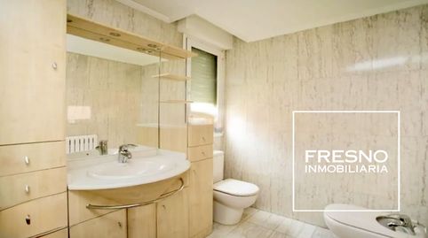 Foto 3 de Casa adosada en venta en Calle del Ibón de Trigoniero, Miralbueno, Zaragoza Capital