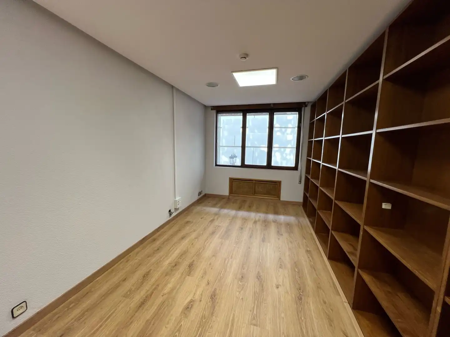 Büro mit Aufzug zur Miete in Calle Gil de Jaz 4, imagen 8