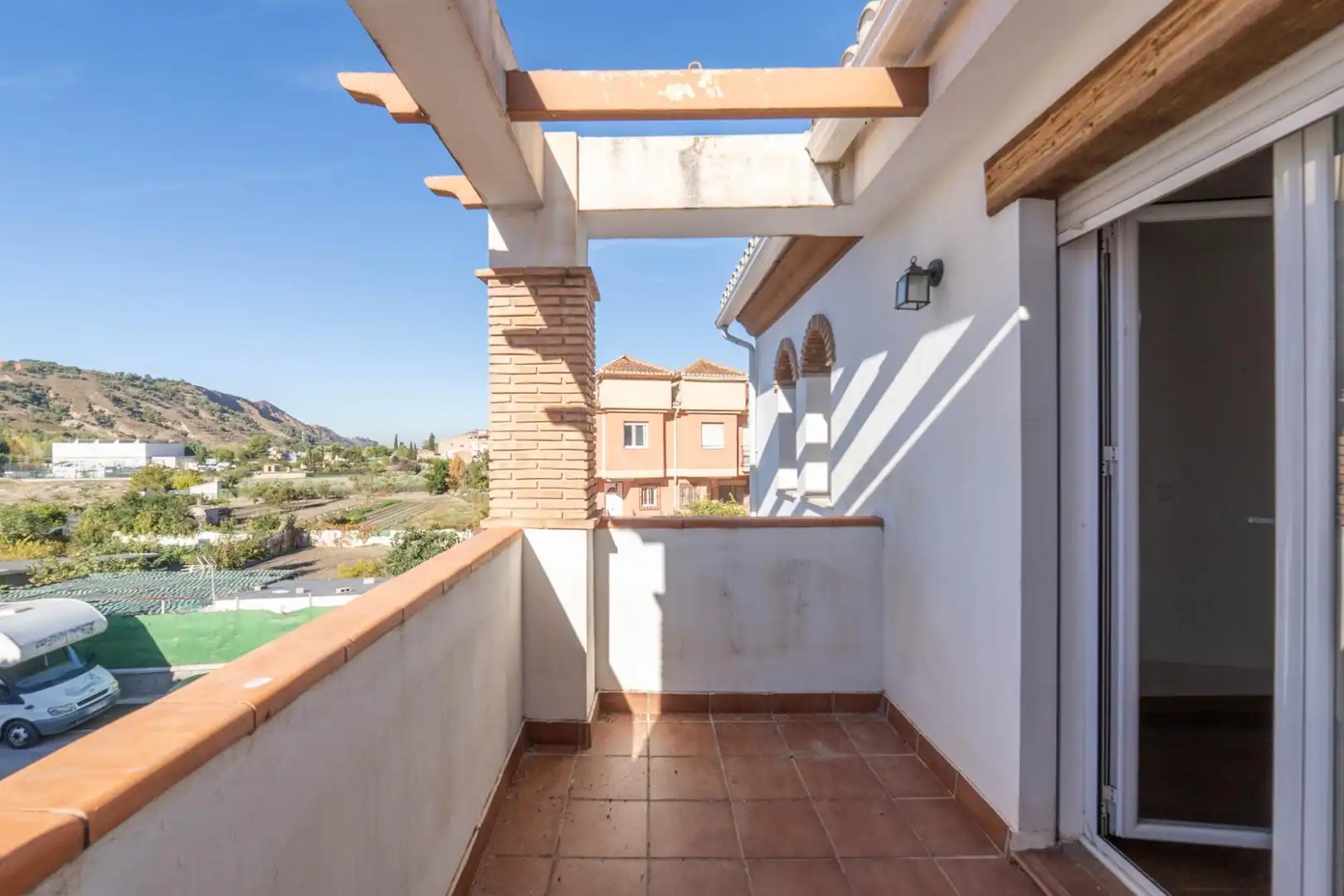 Terraza de Casa adosada en venta en Cenes de la Vega con Aire acondicionado, Calefacción y Jardín privado