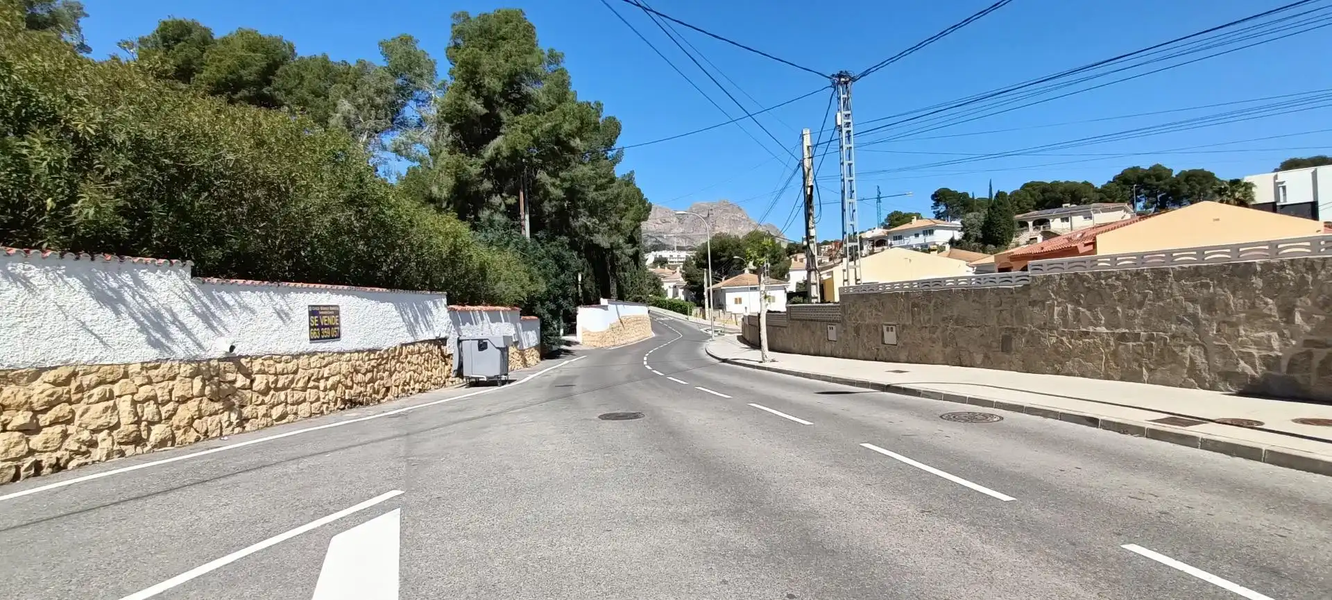 Vista exterior de Casa o chalet en venta en La Nucia con Aire acondicionado, Jardín privado y Terraza