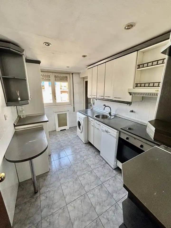 Cocina de Piso en venta en Zaragoza con Aire acondicionado, Calefacción y Parquet