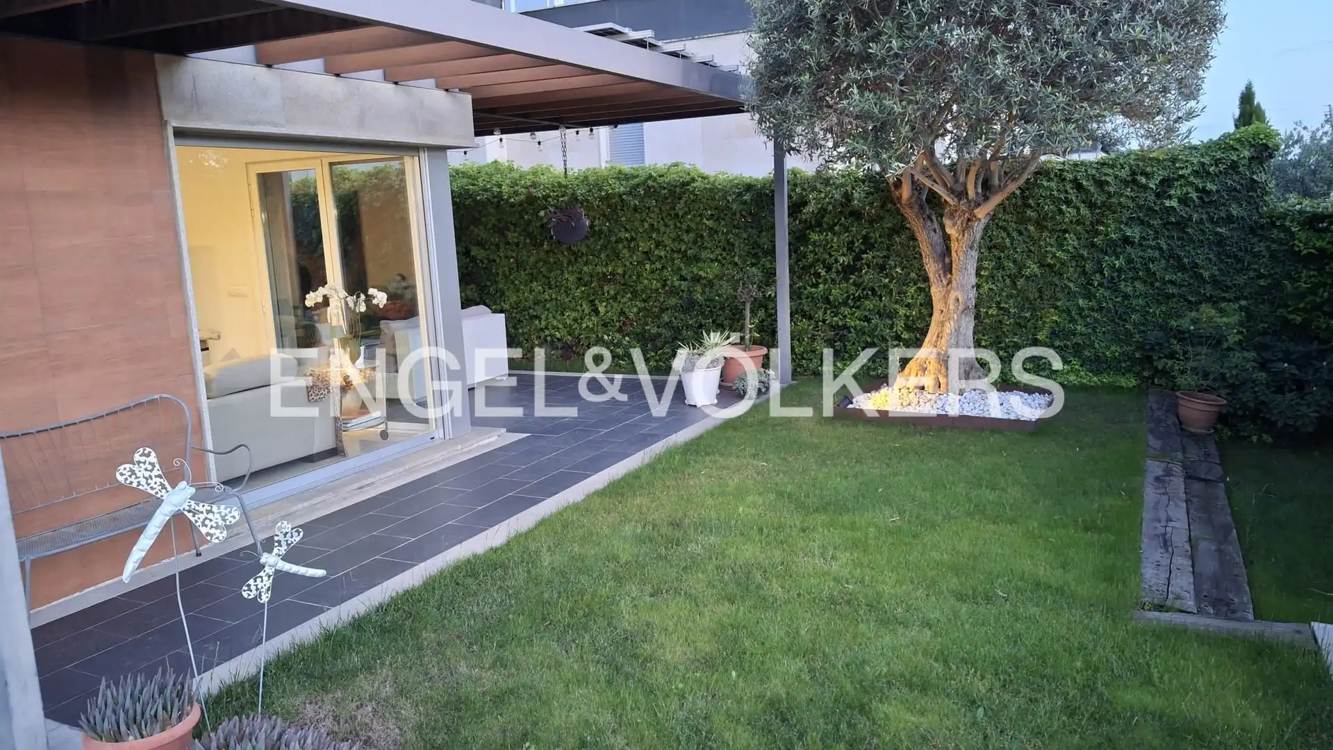 Terraza de Casa adosada en venta en Las Rozas de Madrid con Aire acondicionado, Calefacción y Jardín privado