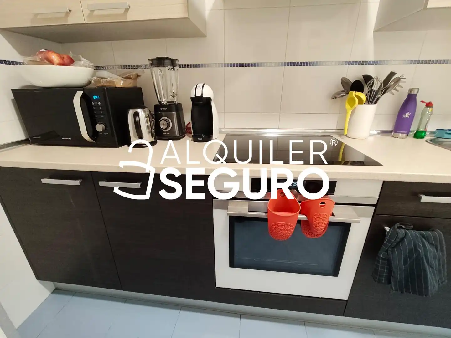 Cuina de Pis de lloguer en Madrid amb Aire condicionat, Calefacció i Piscina