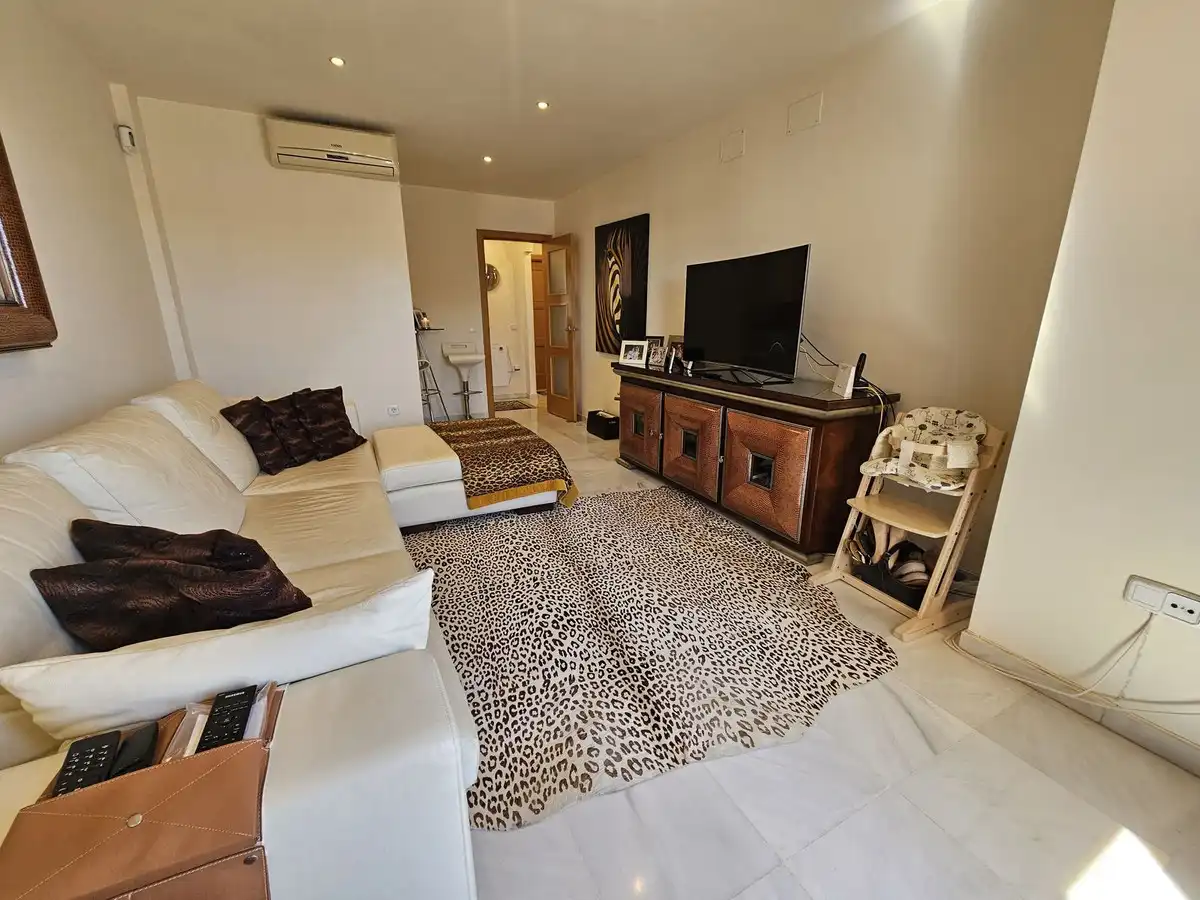 Wohnzimmer von Dachboden zum Verkauf in Mijas mit Klimaanlage, Terrasse und Abstellraum