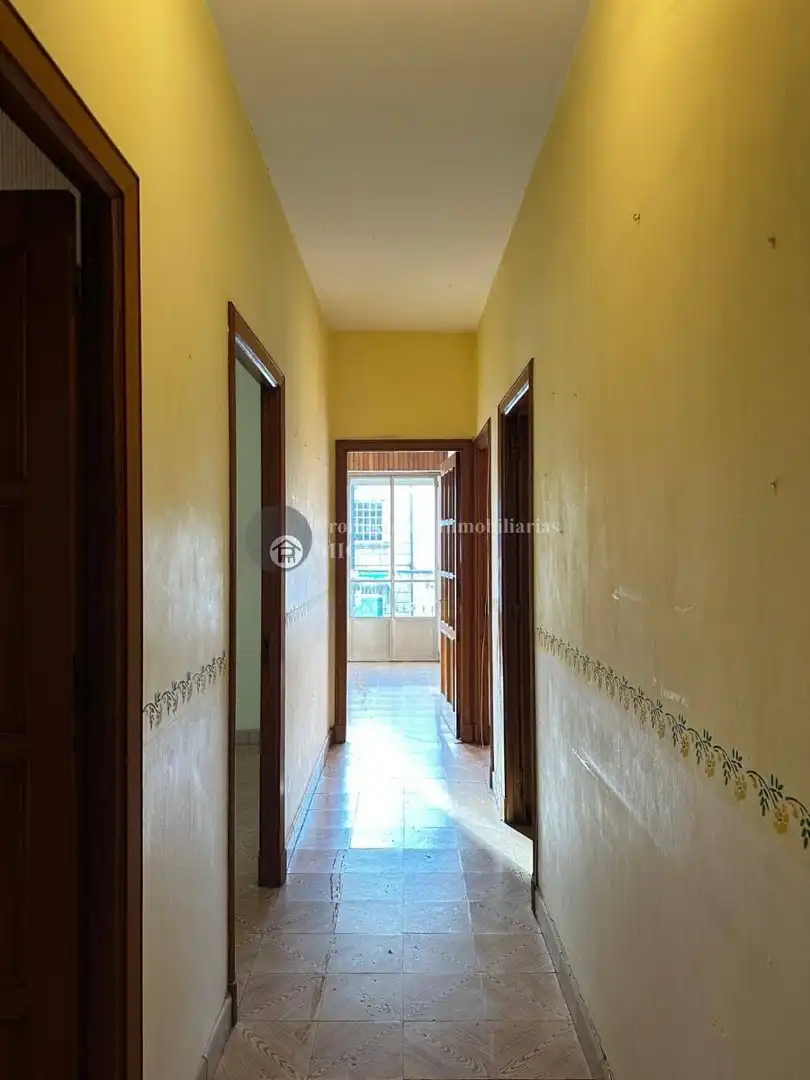 Flat with terrace for sale in Verín