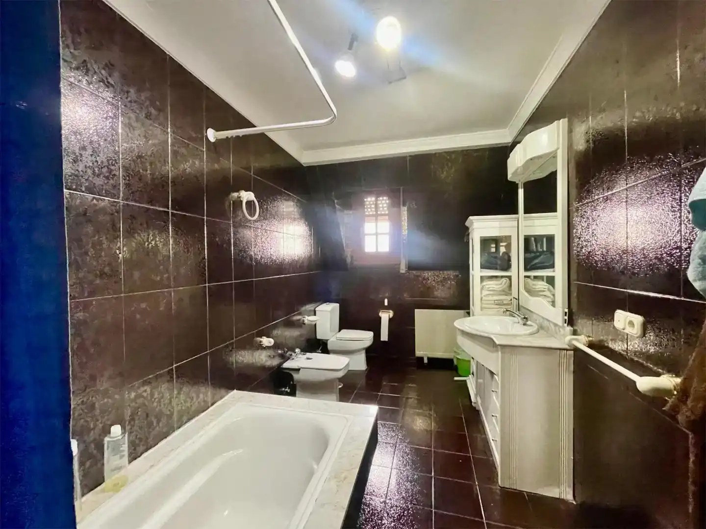 Bany de Casa o xalet en venda en Petín amb Jardí privat, Parquet i Traster