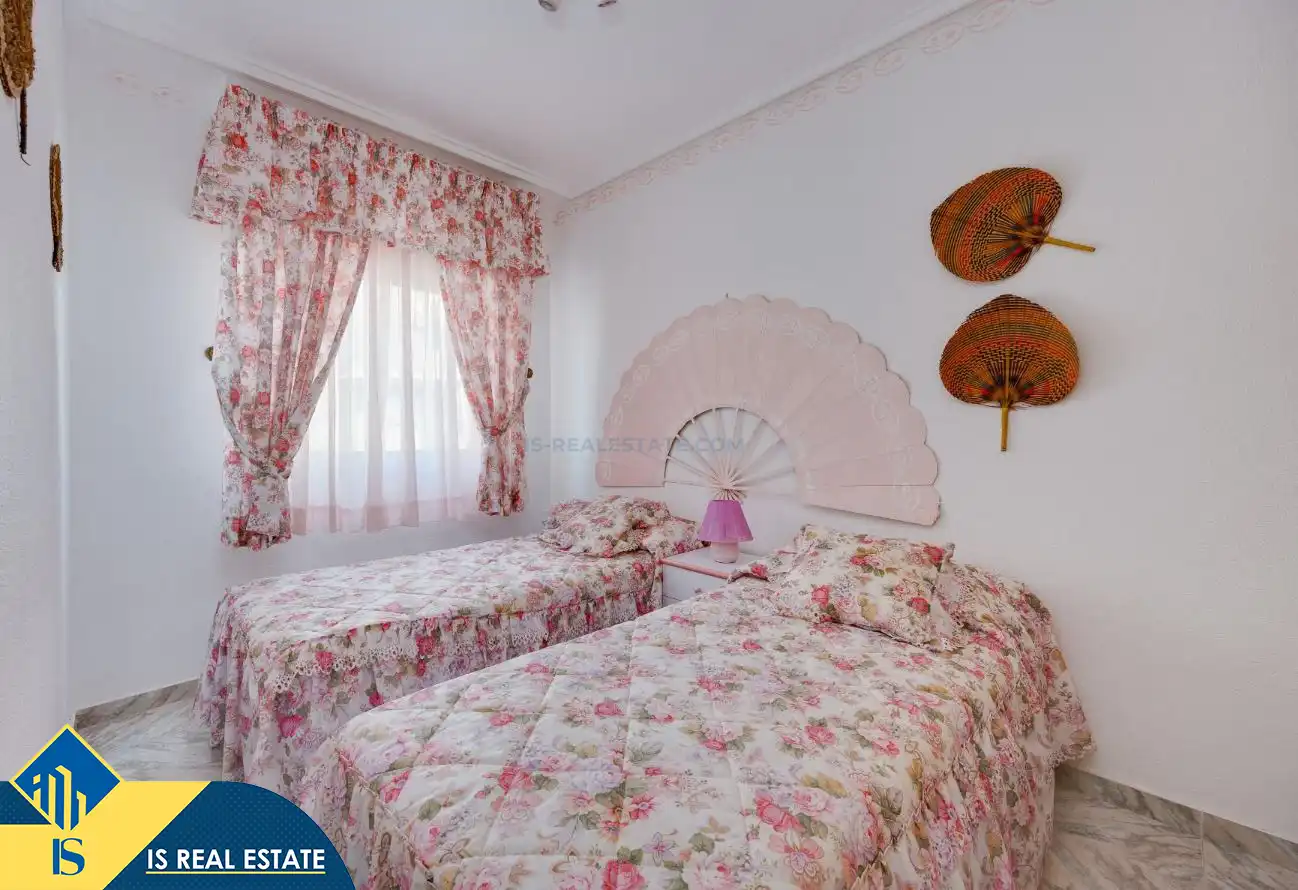 Apartamento con piscina en venta en Playa de los Locos, imagen 17