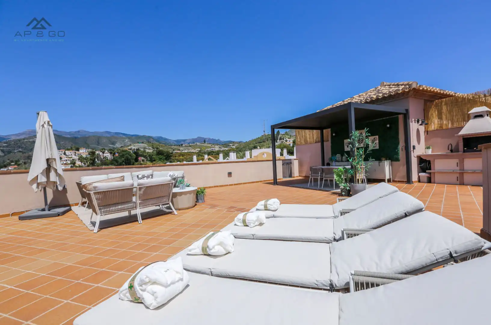 Terrassa de Dúplex de lloguer en Almuñécar amb Aire condicionat, Moblat i TV