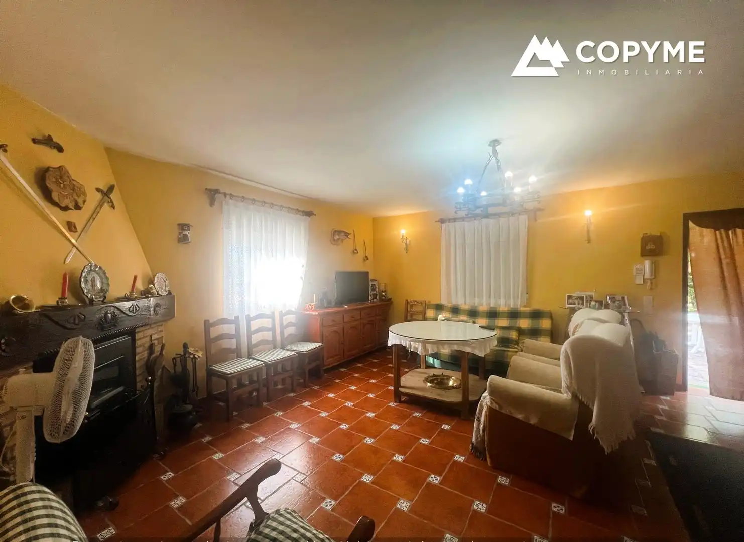 Sala de estar de Casa o chalet en venta en Novés con Aire acondicionado, Calefacción y Jardín privado