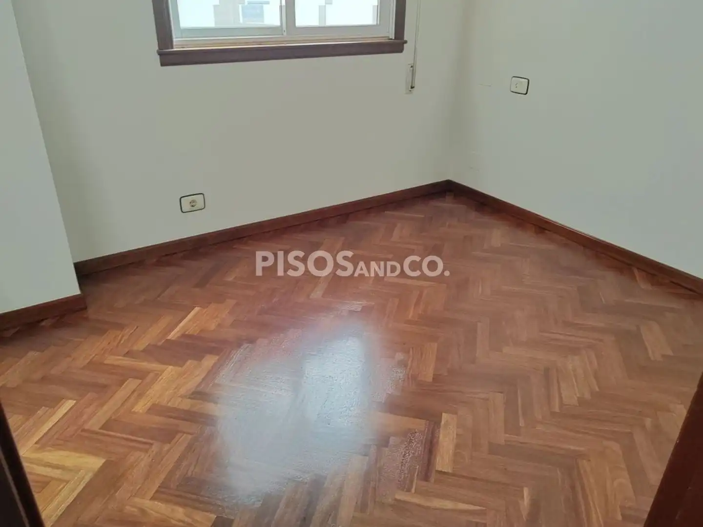 Piso en venta en A Coruña Capital  con Calefacción y Trastero