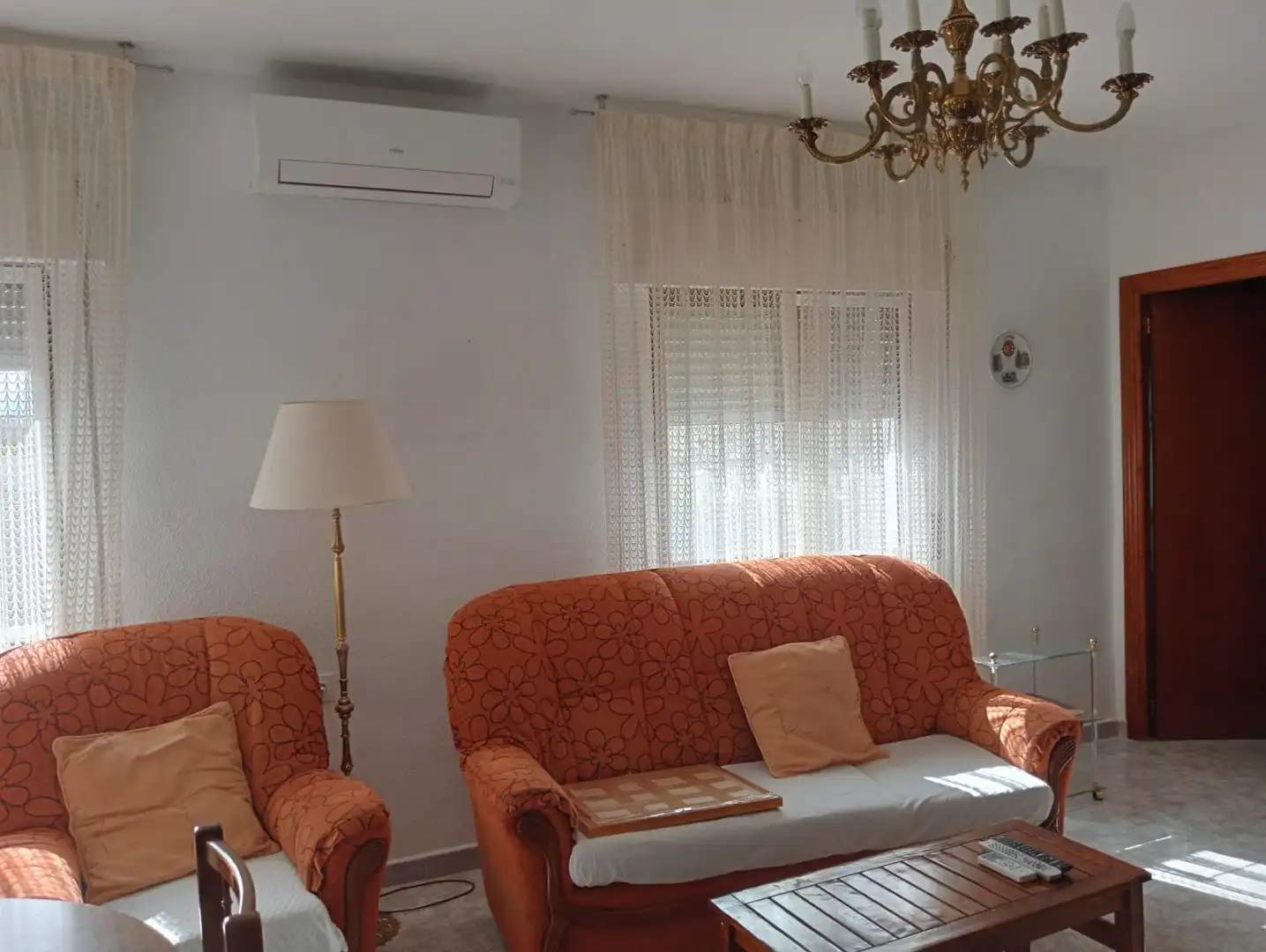 Sala d'estar de Casa o xalet en venda en Albalá amb Aire condicionat