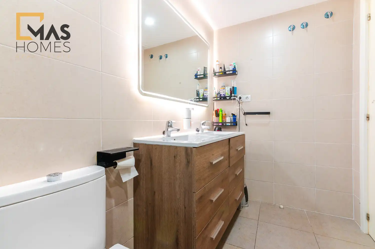 Badezimmer von Erdgeschoss zum Verkauf in Martorell mit Balkon