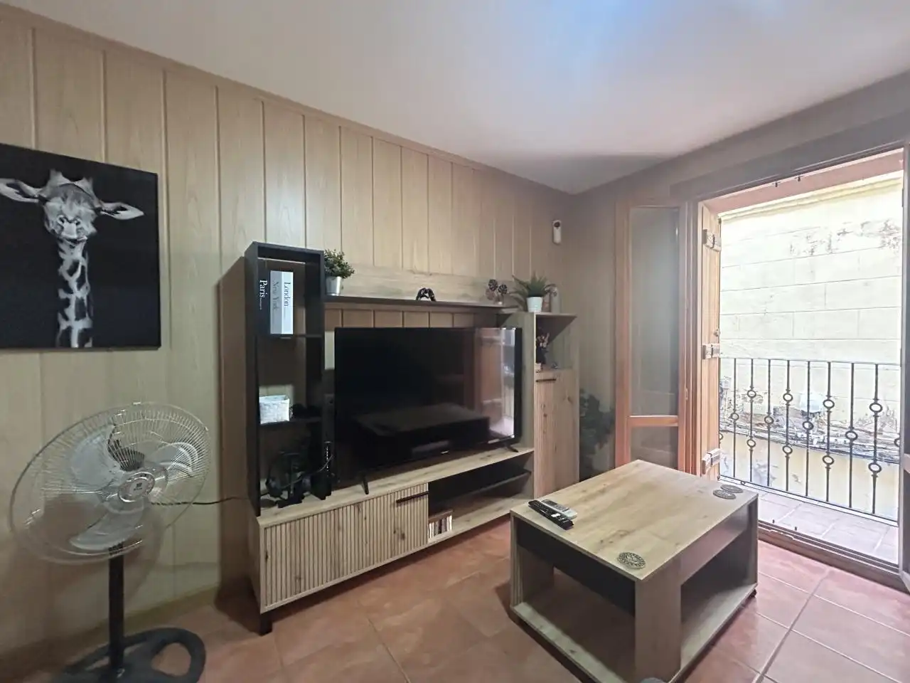 Living room of Flat for sale in Valtierra  with Air Conditioner, Parquet flooring and Storage room