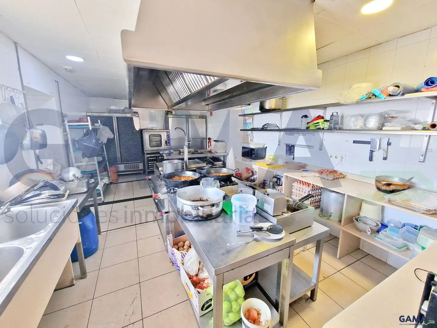 Cocina de Local en traspaso en Alzira con Aire acondicionado