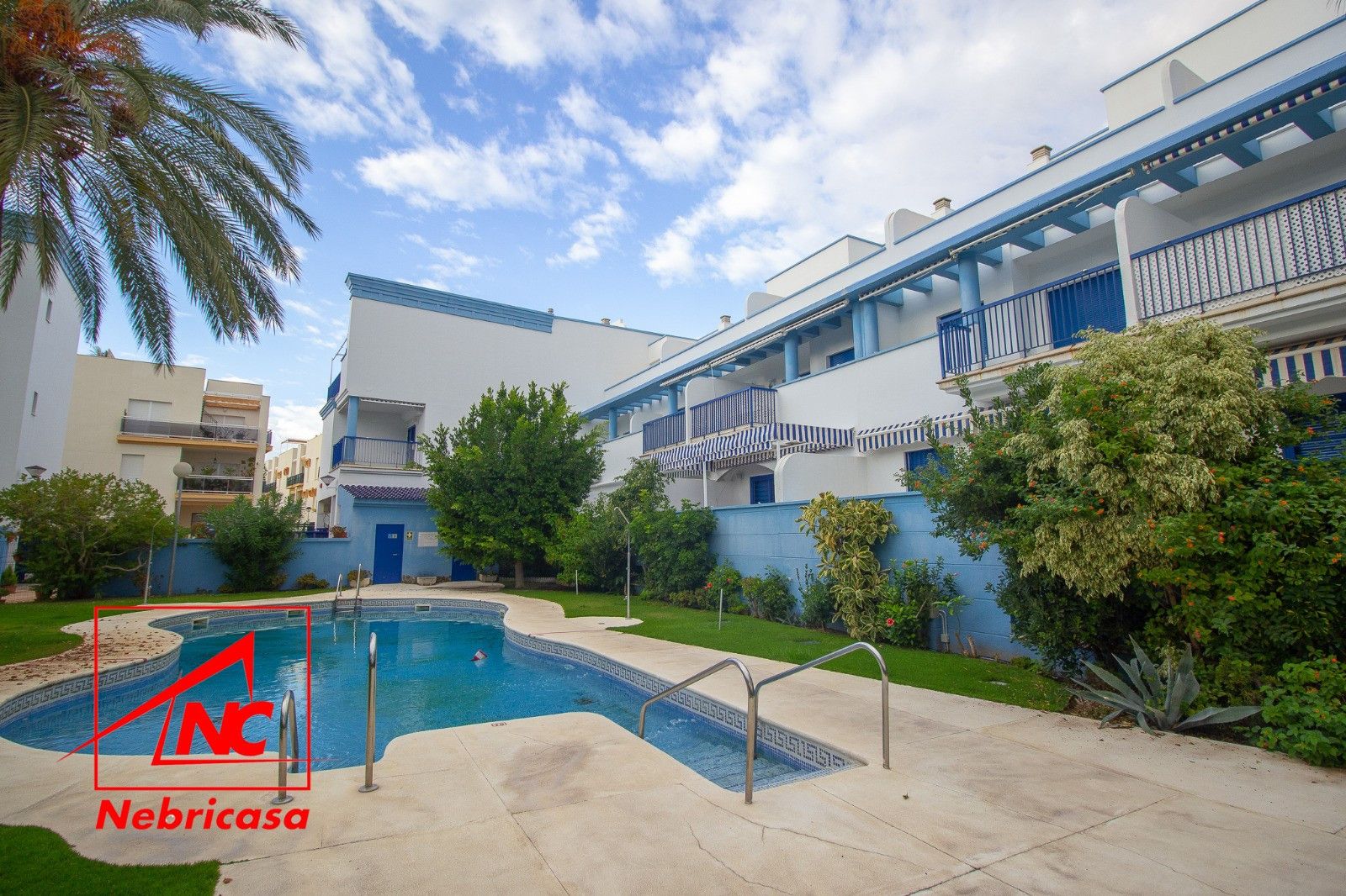 Swimming pool of Flat for sale in Chipiona  with Air Conditioner, Terrace and Swimming Pool