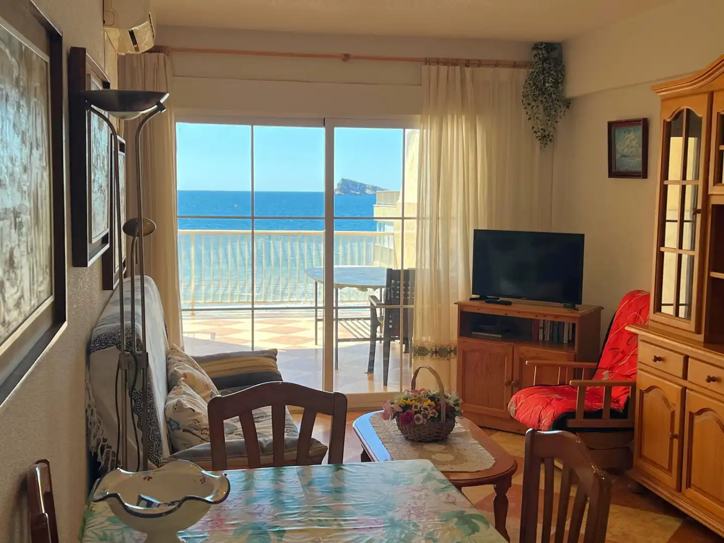 Sala de estar de Piso en venta en Benidorm con Aire acondicionado, Terraza y Amueblado