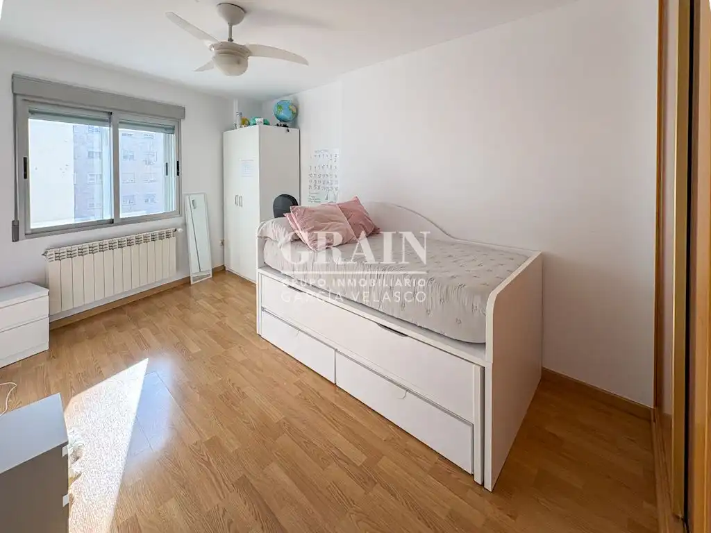 Habitación de Apartamento en venta en Albacete con Aire acondicionado y Calefacción