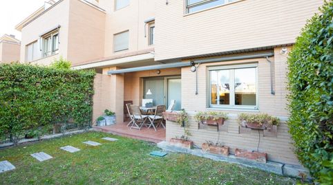 Foto 3 de Casa adosada en venta en Calle Ibon de la Solana, 12, Miralbueno, Zaragoza Capital