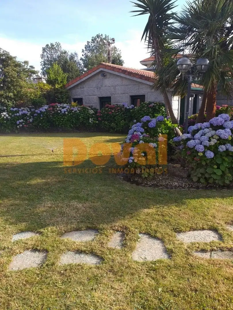Casa o chalet de alquiler en Nigrán con Calefacción, Jardín privado y Trastero
