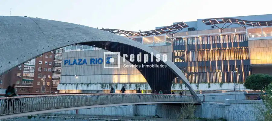 Vista exterior de Piso en venta en Madrid