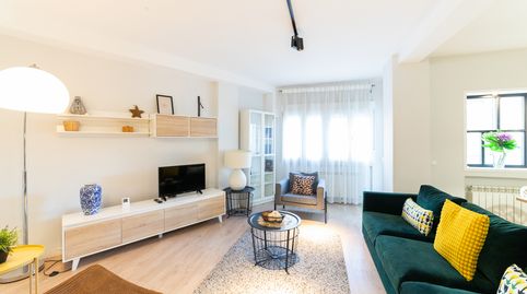 Photo 2 of Flat for rent in Calle de Oña, Virgen del Cortijo - Manoteras, Madrid Capital