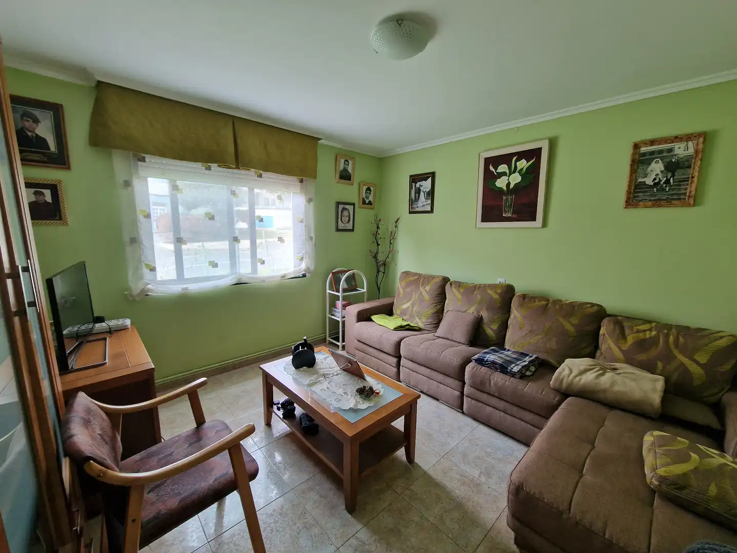 Sala d'estar de Casa o xalet en venda en Narón amb Calefacció, Jardí privat i Terrassa
