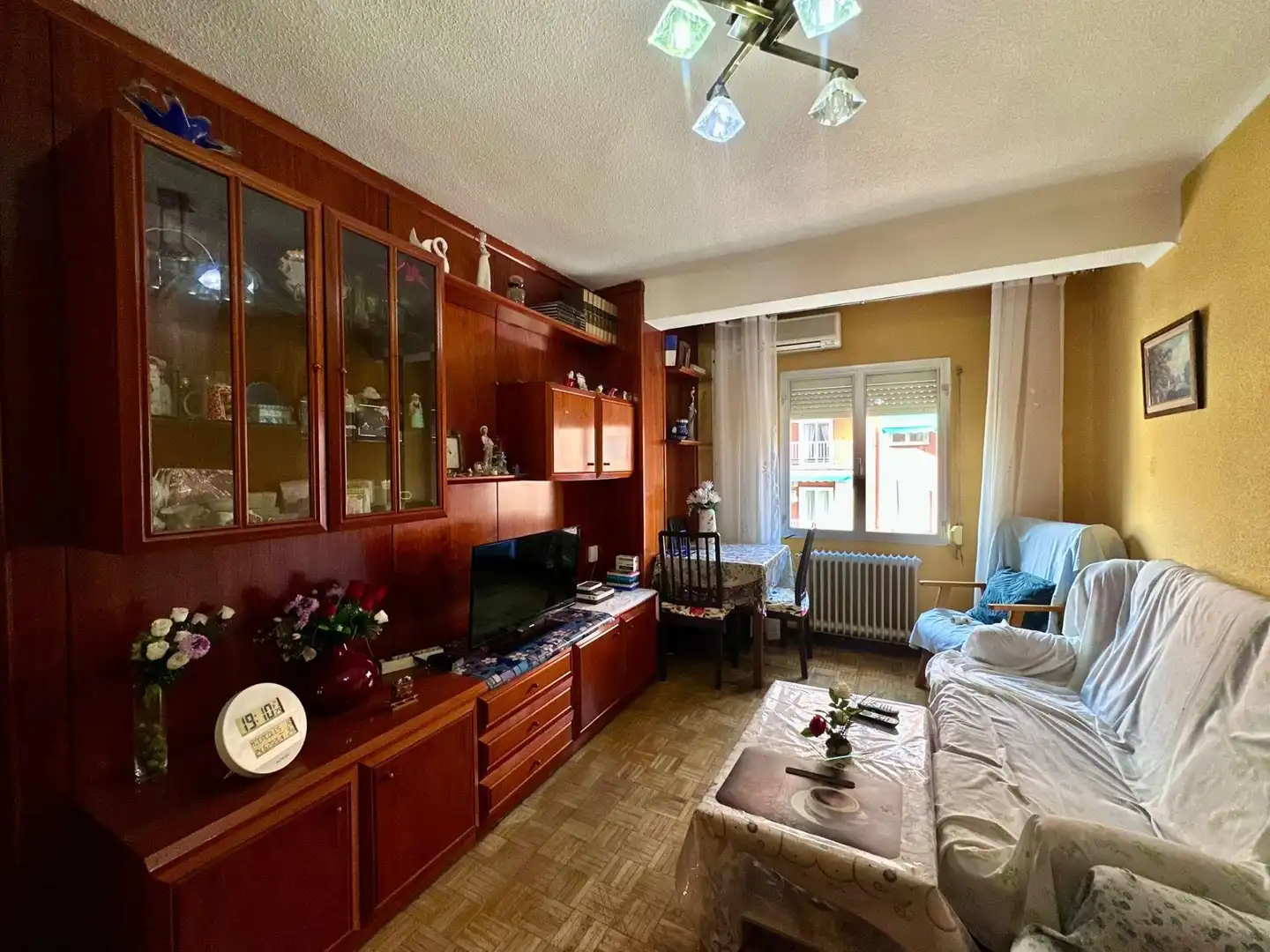 Sala de estar de Piso en venta en Madrid con Calefacción, Parquet y Terraza