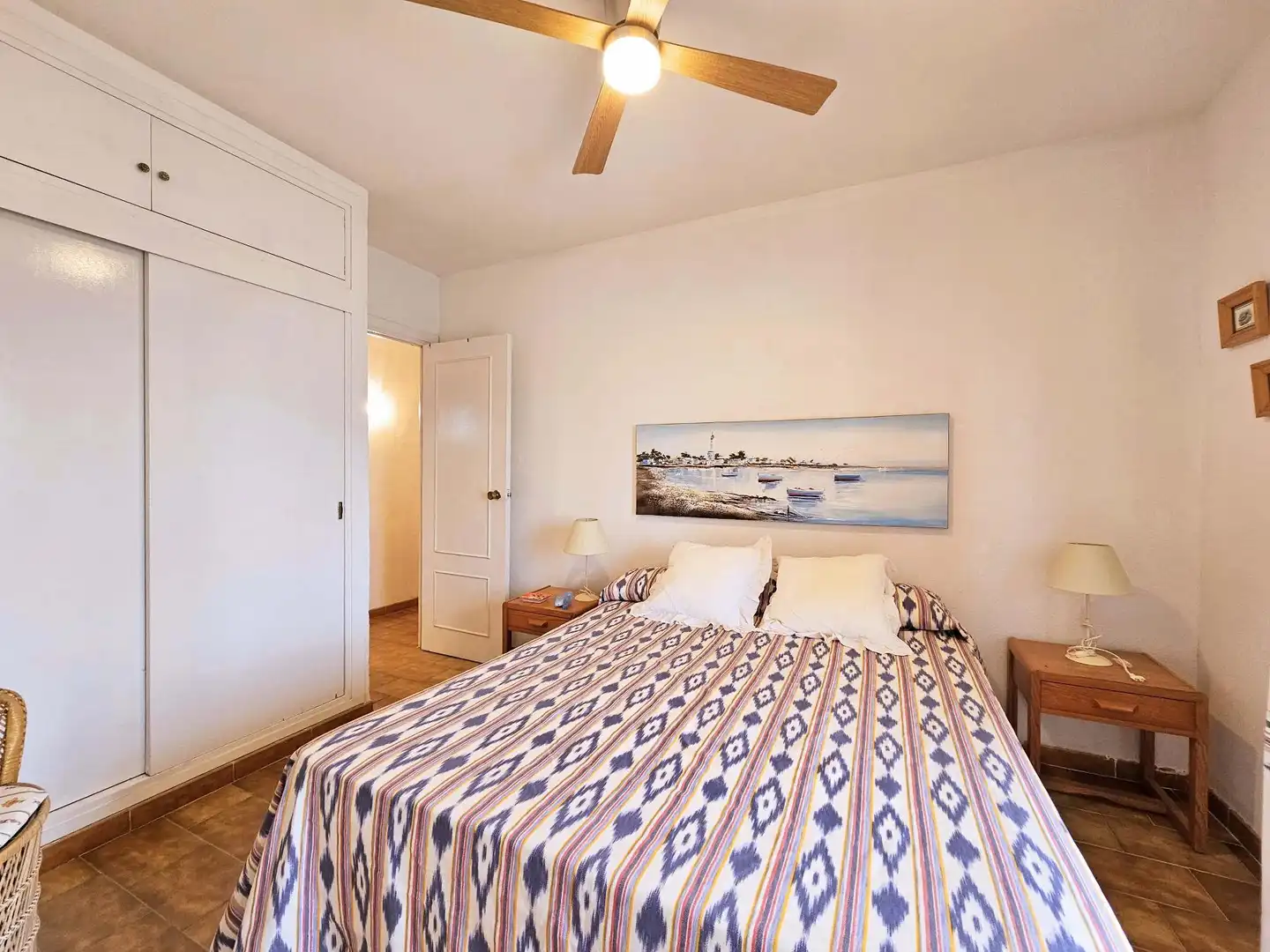 Dormitori de Apartament de lloguer en La Manga del Mar Menor amb Calefacció, Terrassa i Piscina comunitària