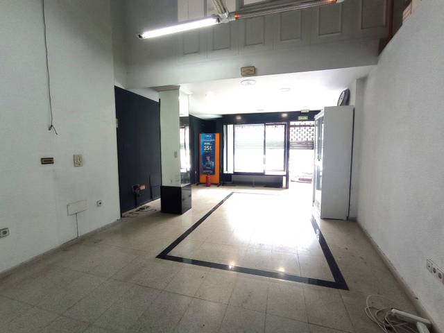 Local comercial en Alquiler en Torrelavega - CL PANDO en Centro