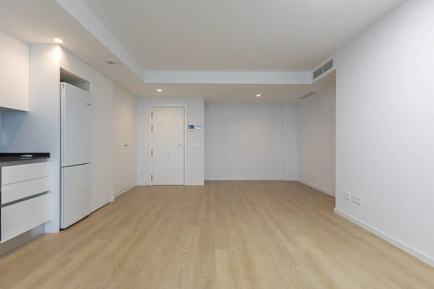 Piso de alquiler en Dénia con Aire acondicionado, Calefacción y Trastero