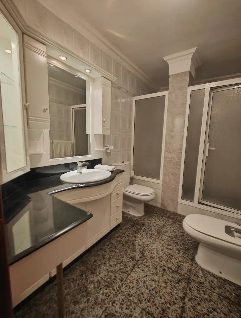 Baño de Piso en venta en Icod de los Vinos con Terraza, Trastero y Amueblado